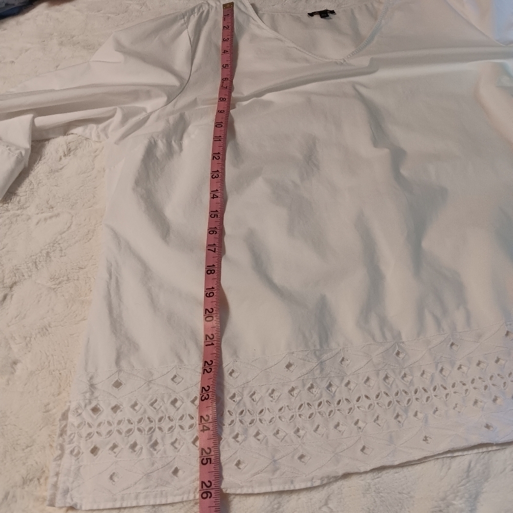 Talbots Crisp White Cotton Top With V-Neck Bow Sleeve & Cutout Lace Hem Coastal - Picture 7 of 9